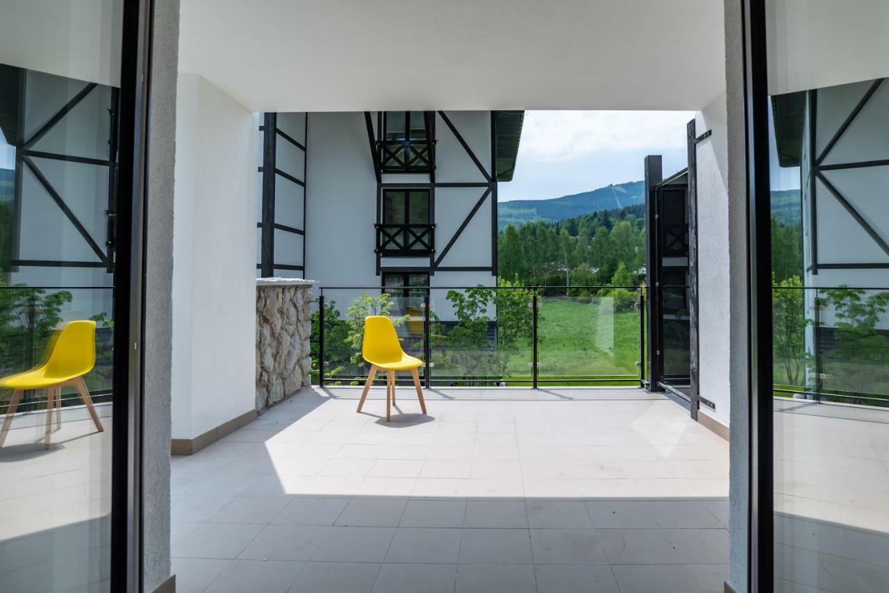 Apartamenty Amira W Kompleksie Apartamenty Piano Świeradów-Zdrój Екстериор снимка